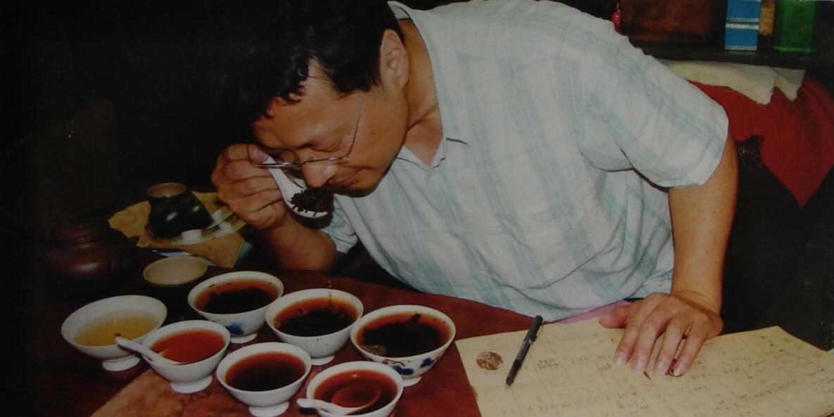 Puerh Questions with Huang Chang Fang, master blender of Puerh tea