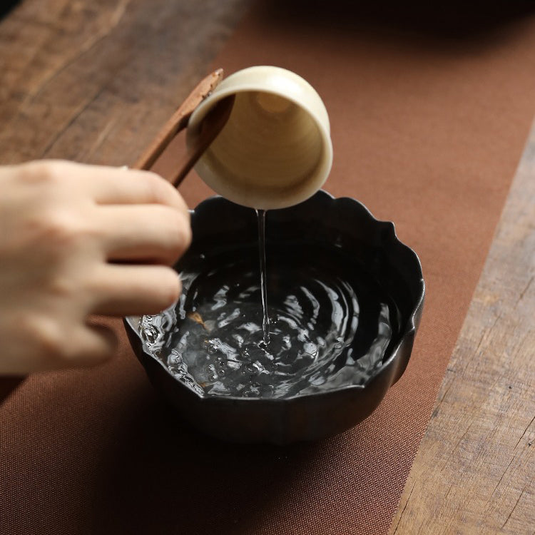 Lotus Shaped Coarse Pottery Tea Washer