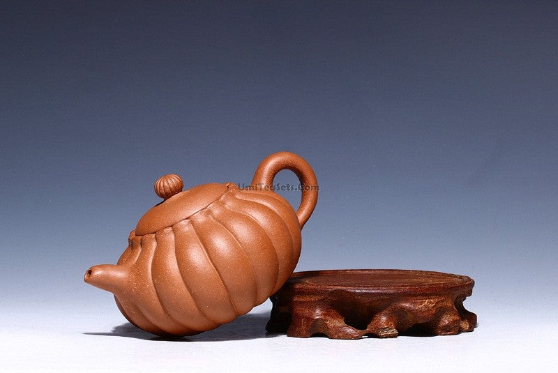 Yixing Clay Chrysanthemum Teapot