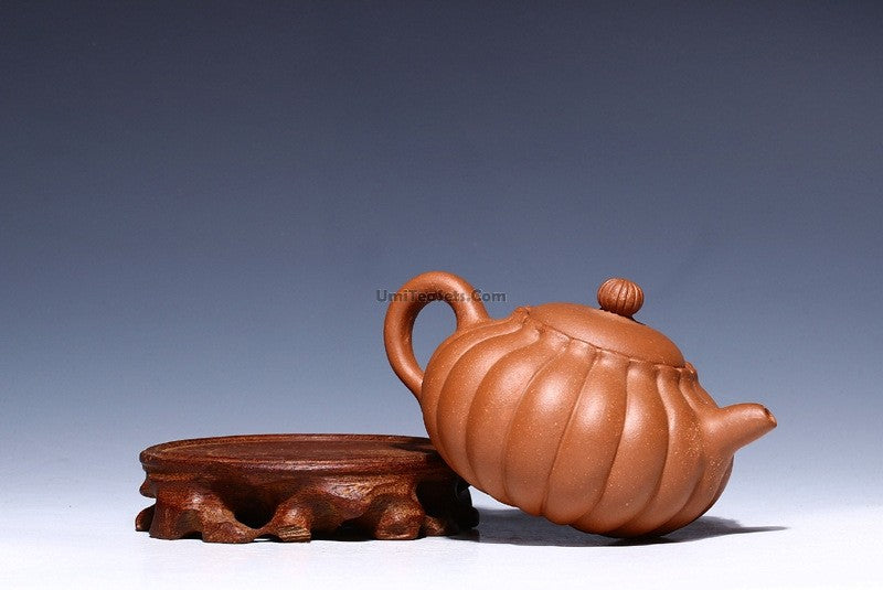 Yixing Clay Chrysanthemum Teapot