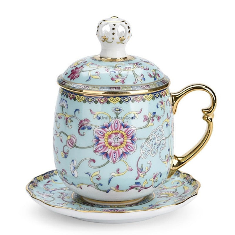 Teapot - Miniature - Queen Victoria on Yellow Background